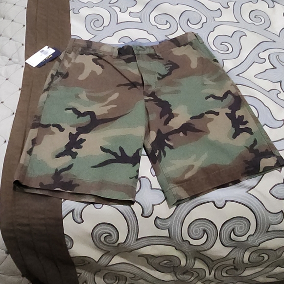 SOLD!!! $98.50 Polo Ralph Lauren Men's Camo Shorts "Relaxed Fit" Size 32 - Picture 2 of 10
